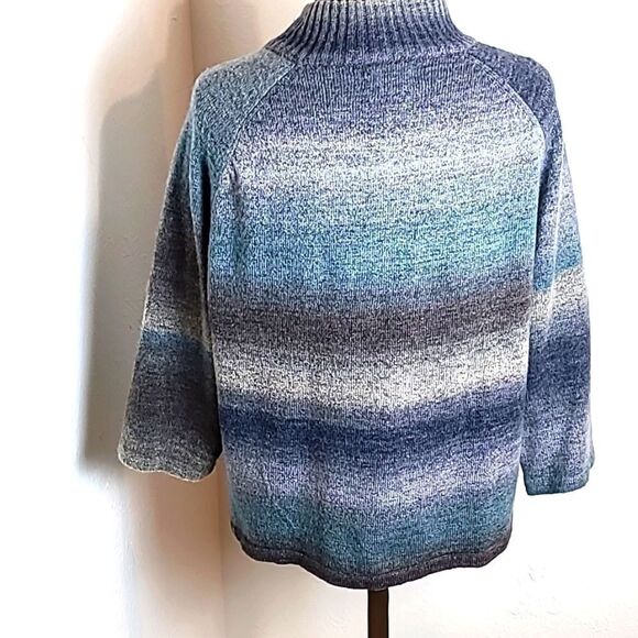 Croft & Barrow Cardigan w/3 Large Buttons, Shades of Ombre, Blue/Gray, Size XL - Picture 5 of 7